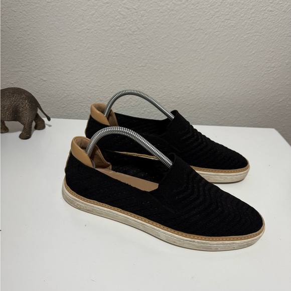 UGG Men's Black and Tan Slip-On Loafers - Picture 2 of 5